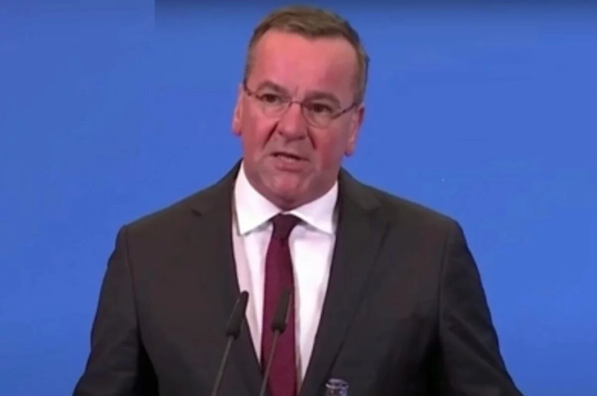    Глава МО Германии Писториус назвал интимными отношения немцев с оружием