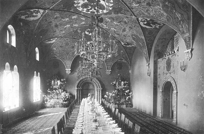 Стилизованный интерьер Трапезной палаты. Источник: wikipedia.org