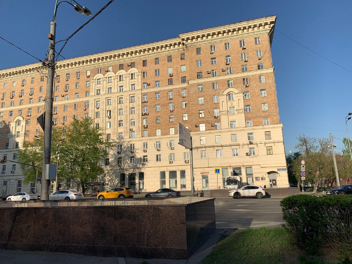 Сталинка на Велозаводской улице