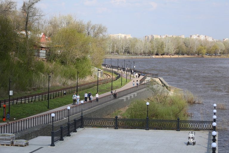    Урал в Оренбурге опустился ещё на 20 сантиметров Оренбуржье