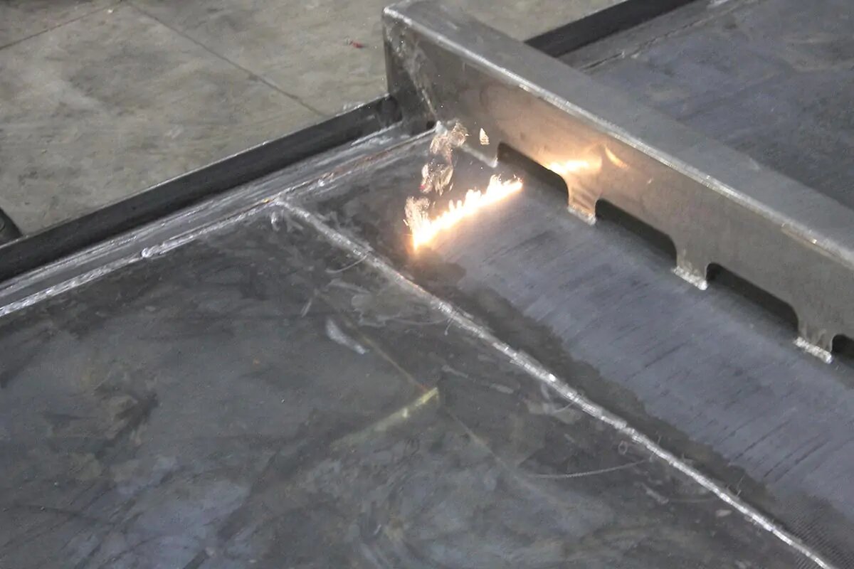 Лазерная чистка металла