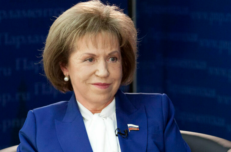 Какие иностранные слова попадут под запрет, когда с улиц исчезнут надписи на иностранном языке, когда на ТВ заговорят правильно