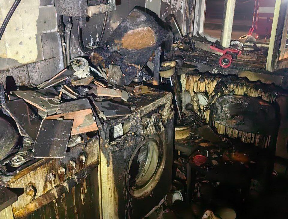    По предварительным данным, причиной возгорания стало неосторожное курение