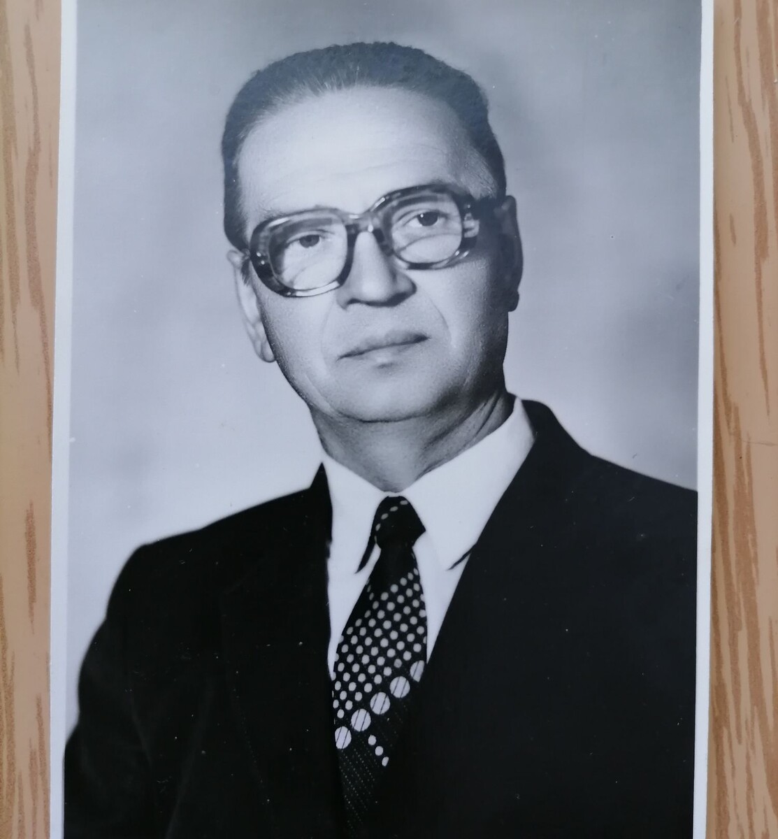 А здесь папе уже хорошо за 50...