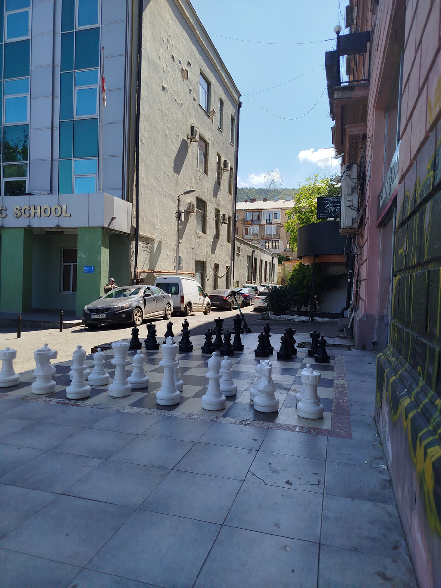 Шах и мат на доске жизни)