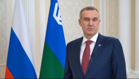    Губернатор Югры Руслан Кухарук поздравил ветеранов и работников муниципальной службы с Днем местного самоуправления