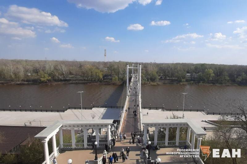    ЕАН / Спуск к набережной Урала