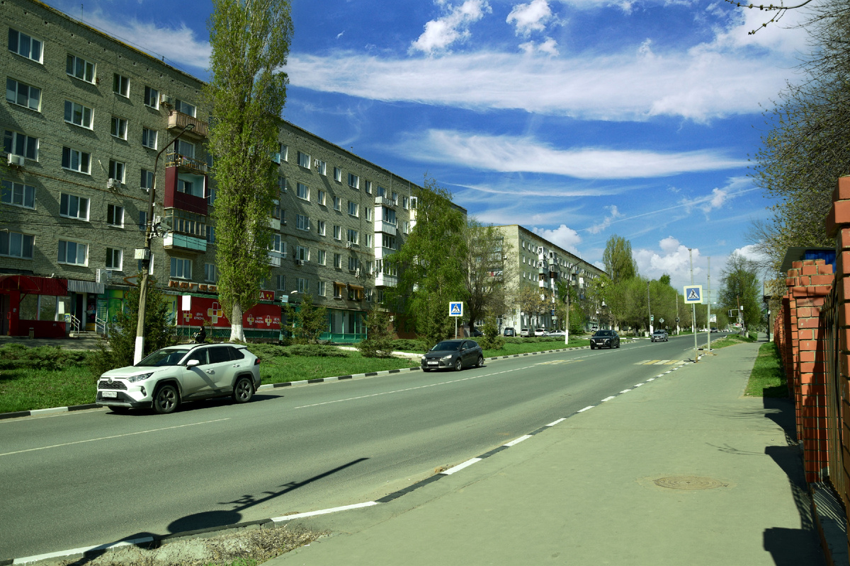 Улица Комсомольская в городе Вольске.