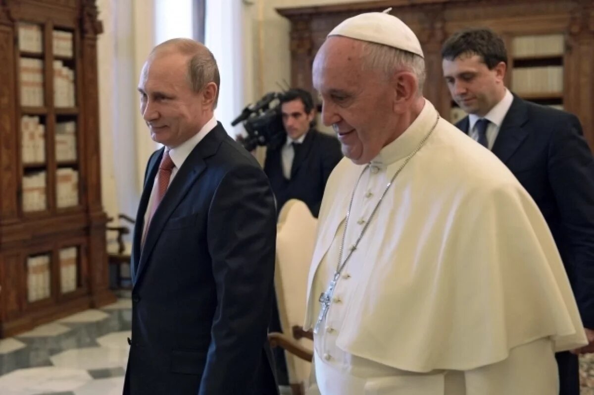    Путин выразил соболезнования в связи со смертью папы римского Франциска
