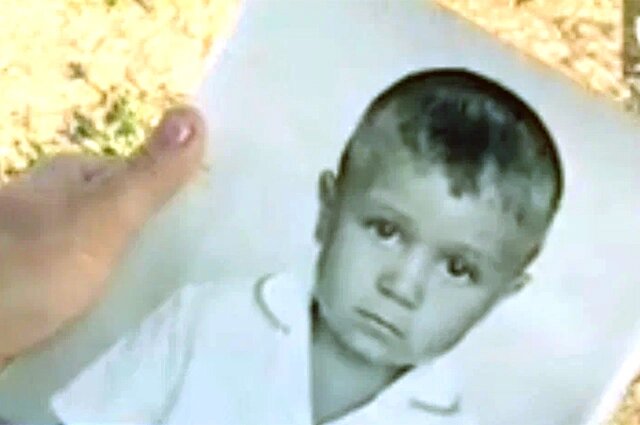    Мама Виктора прикладывалась к бутылке, поэтому мальчика отправили в интернат. Фото: Кадр Первого канала