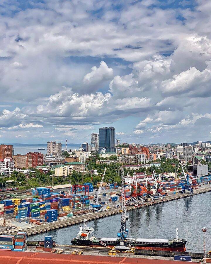 Вид с Крестовой сопки Автор: elenavlad73