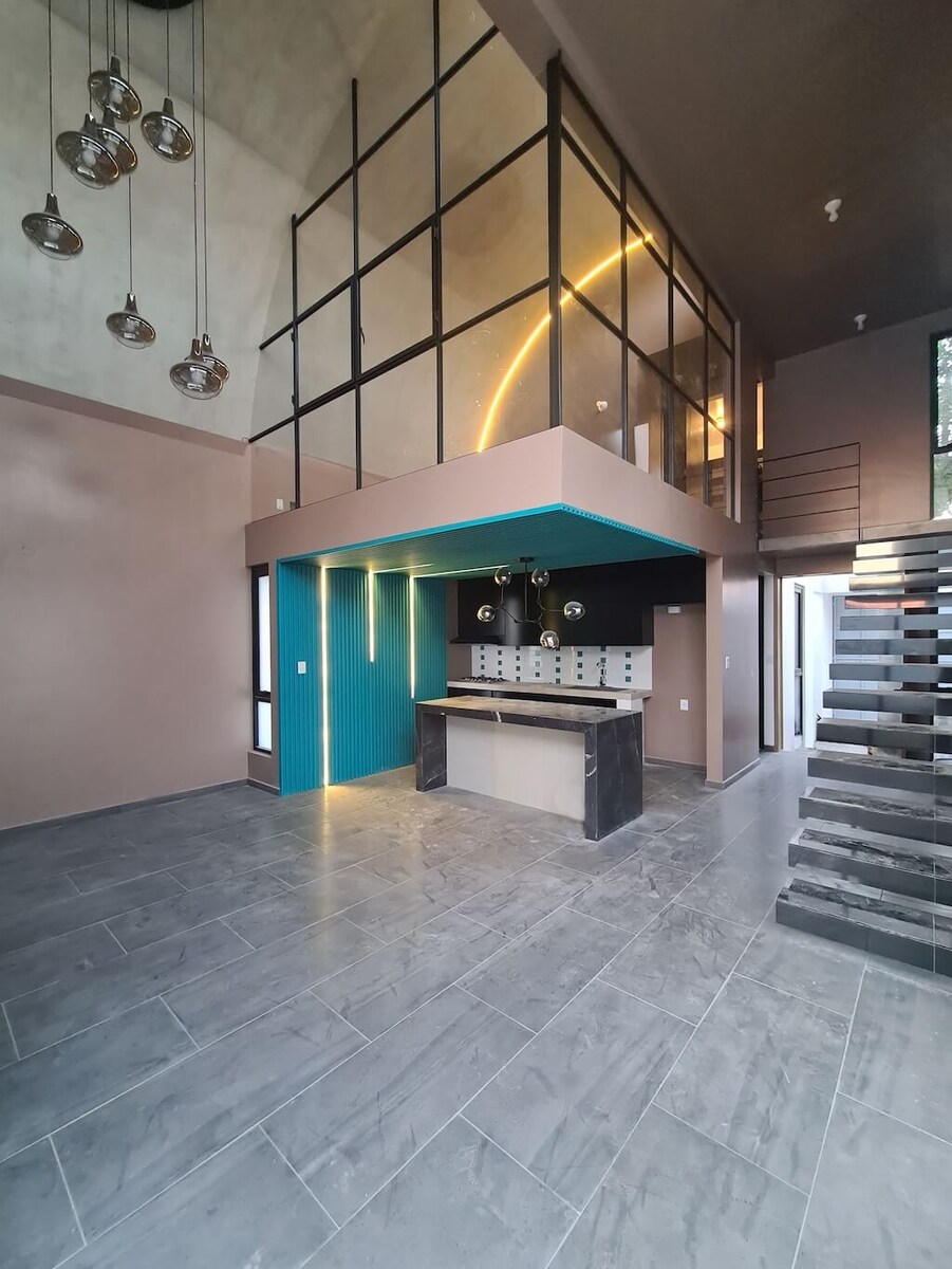 Источник изображения - https://amazingarchitecture.com/storage/files/4049/architecture-firm/racma-arquitectura/loft-aguacate/loft-aguacate-texcoco-racma-arquitectura-2.jpg