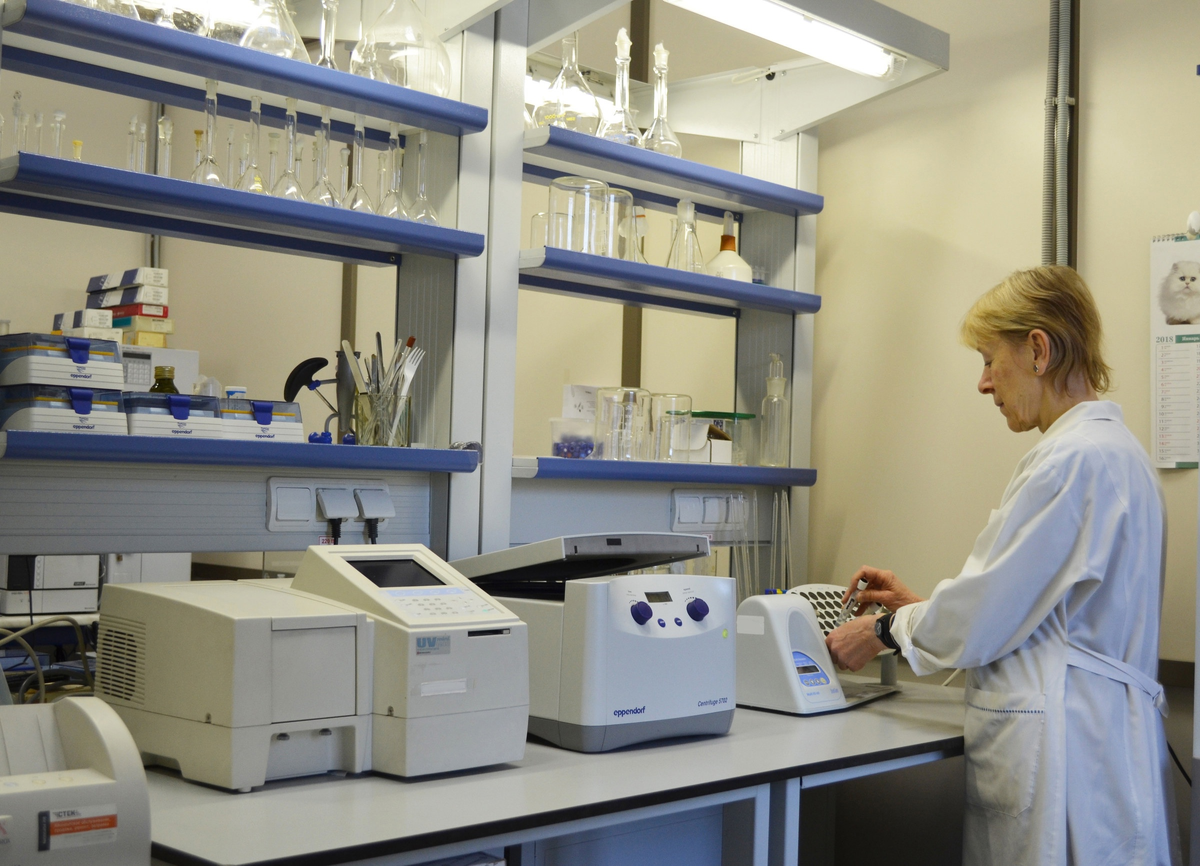 Обычная лаборатория токсикологической химии. Такие есть при разных отделениях медицинских учереждений. 