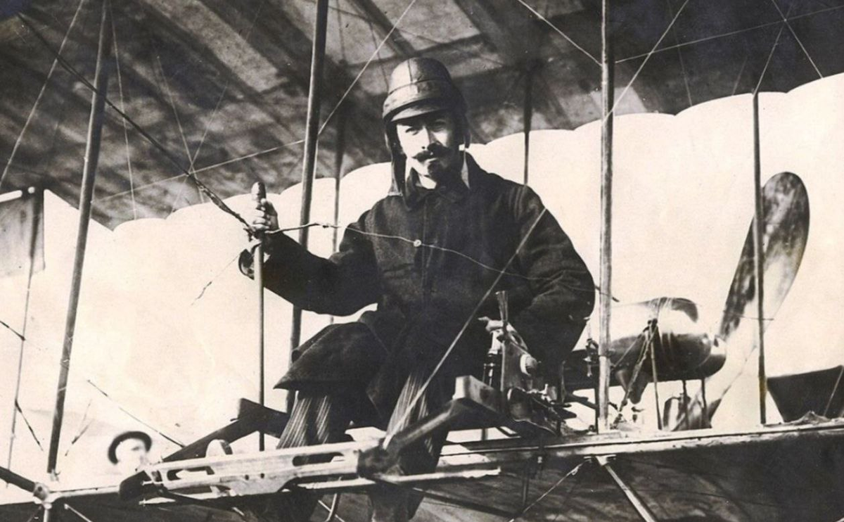 Борис Россинский на аэроплане системы Блерио