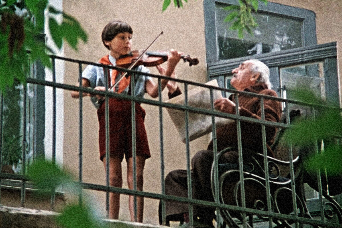 Кадр из фильма "Покровские ворота"