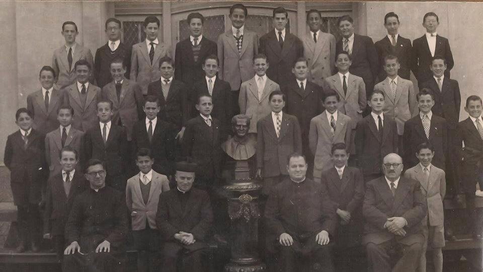 Хорхе Марио Бергольо стоит во 2 ряду, 4-й слева, 1948 год/ Фото: wikipedia.org; Общественное достояние