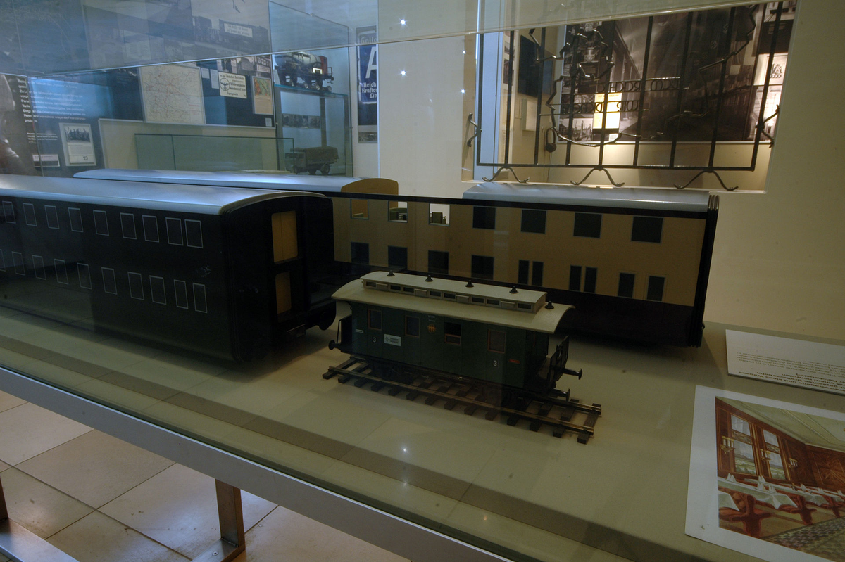 Модели вагонов в музее DB, Нюрнберг. Источник фото: ru.wikipedia.org Авторство: Ralf Roletschek (talk) - Fahrradtechnik auf fahrradmonteur.de. Собственная работа, FAL, https://commons.wikimedia.org/w/index.php?curid=14502069