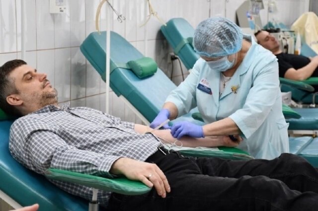    Добровольцы из числа сотрудников предпиятия регулярно сдают кровь. Фото: АО "Транснефть - Север"