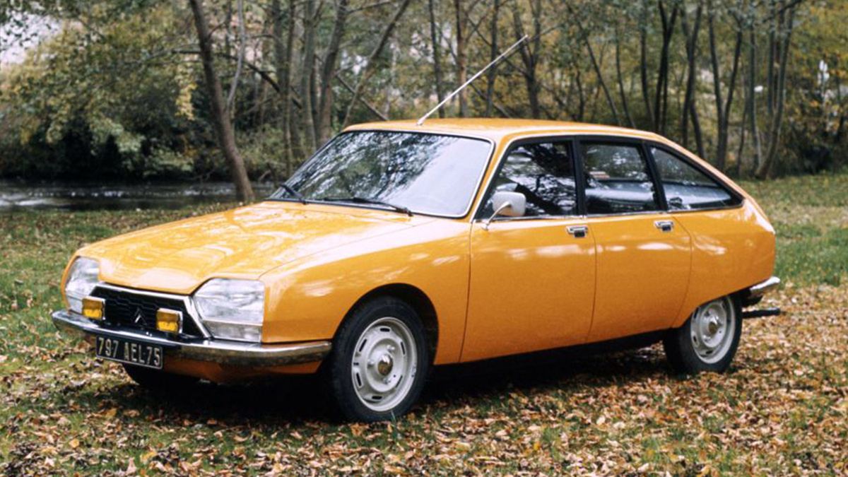 Как и большинство автомобилей марки, GS имел весьма своеобразный и самобытный дизайн