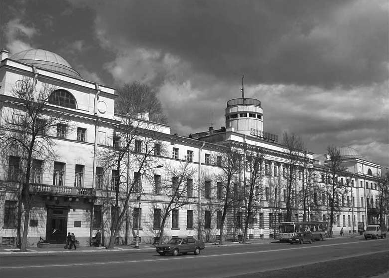 Морской корпус, в одном из корпусов которого размещалась Морская типография.
Современная фотография