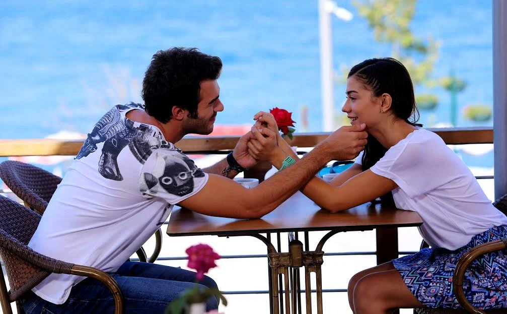 Кадр из сериала "Запах клубники"