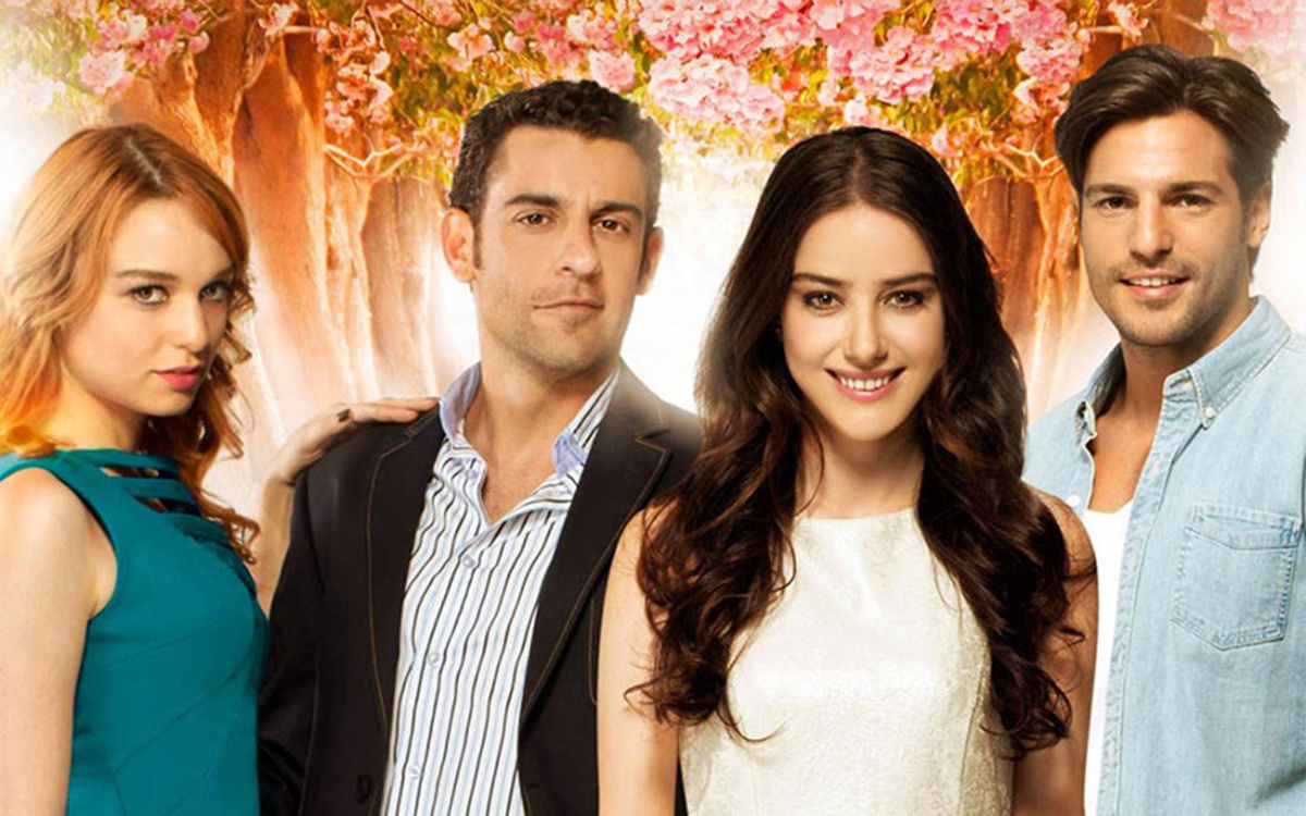 Постер сериала "Вишнёвый сезон"