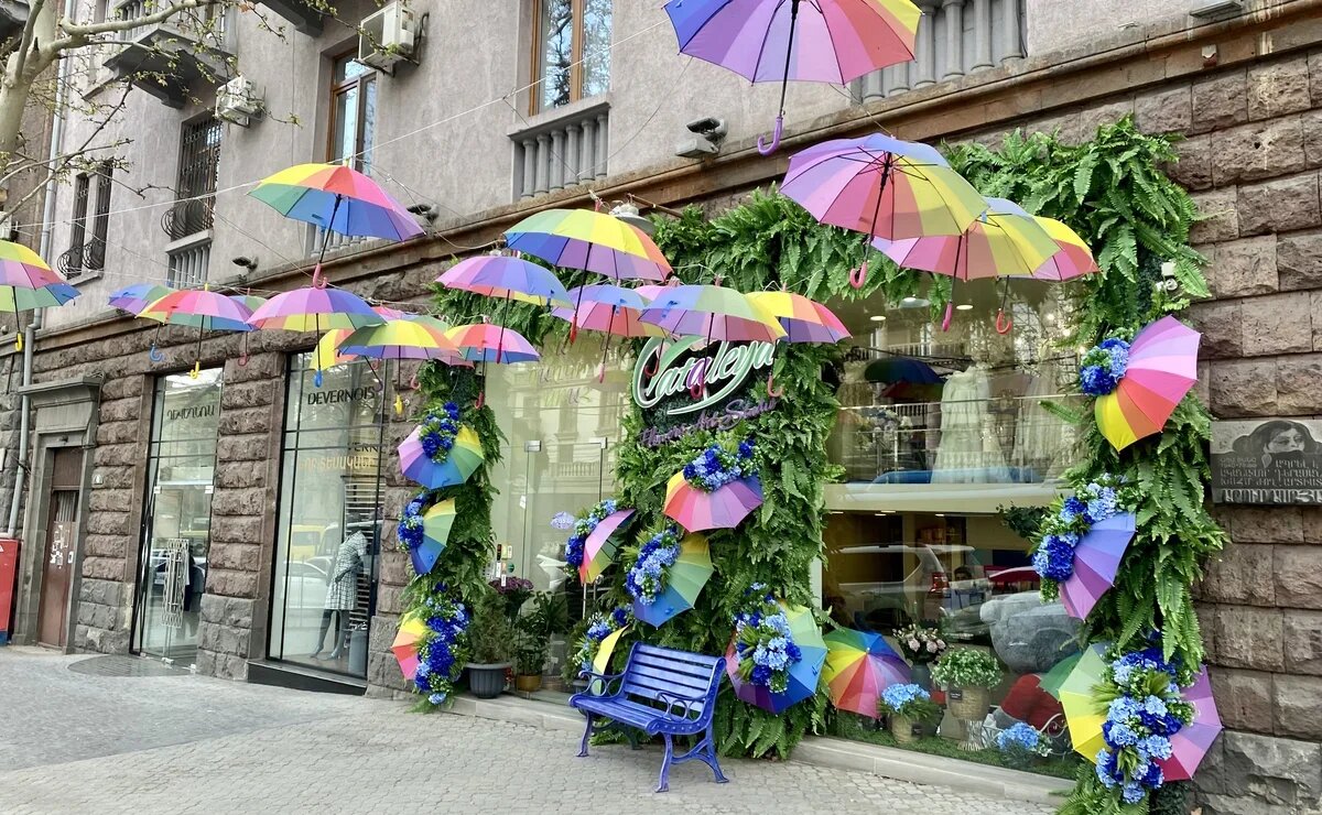    Куда можно поехать за границу без загранпаспорта. ТОП-6 направлений на майские праздники