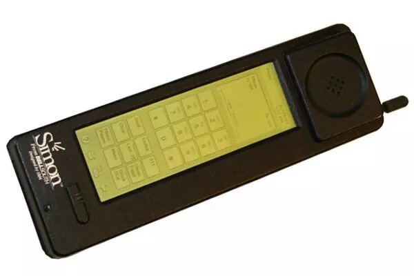 IBM Simon был первым смартфоном в мире. У него даже был сенсорный экран!