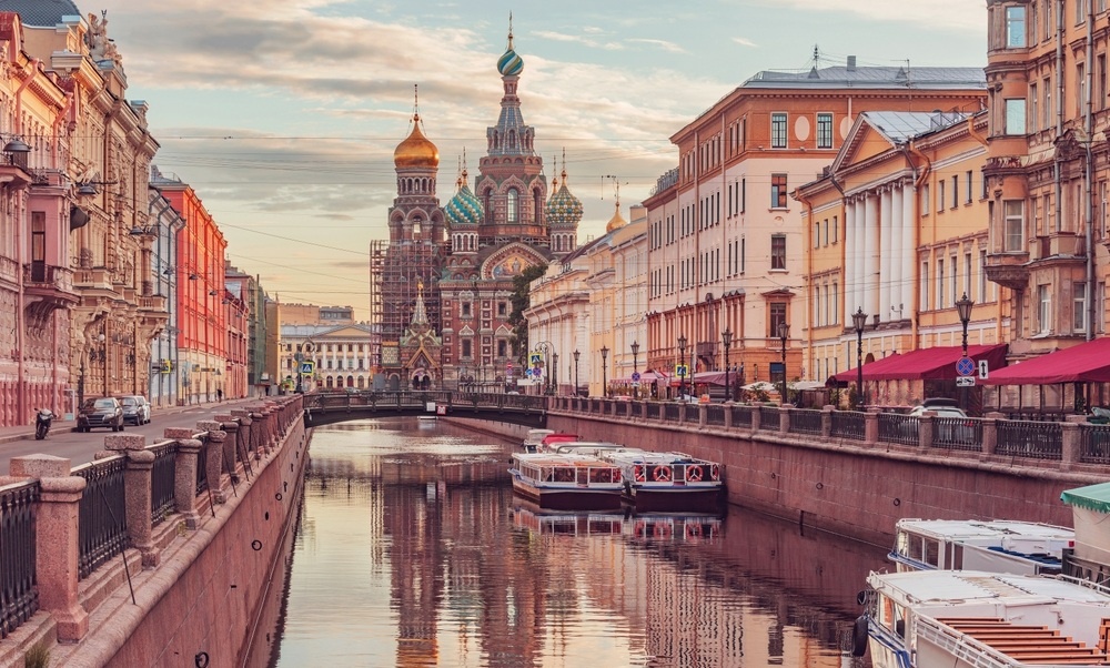 @Locomotive74/Shutterstock