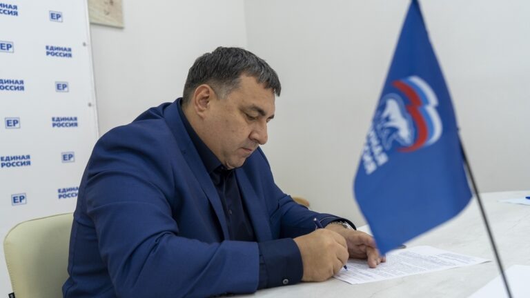    В Оренбурге продолжается подача документов для участия в предварительном голосовании Андрей Севостьянов