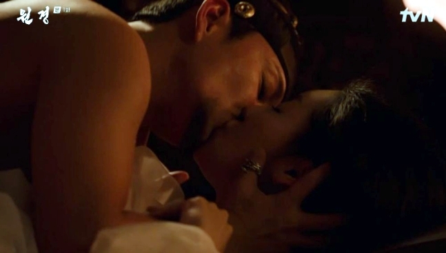 Несмотря на скандалы корейские зрители все же отметили актерскую игру и попытку сделать две версии для разной аудитории - 15+ и 19+