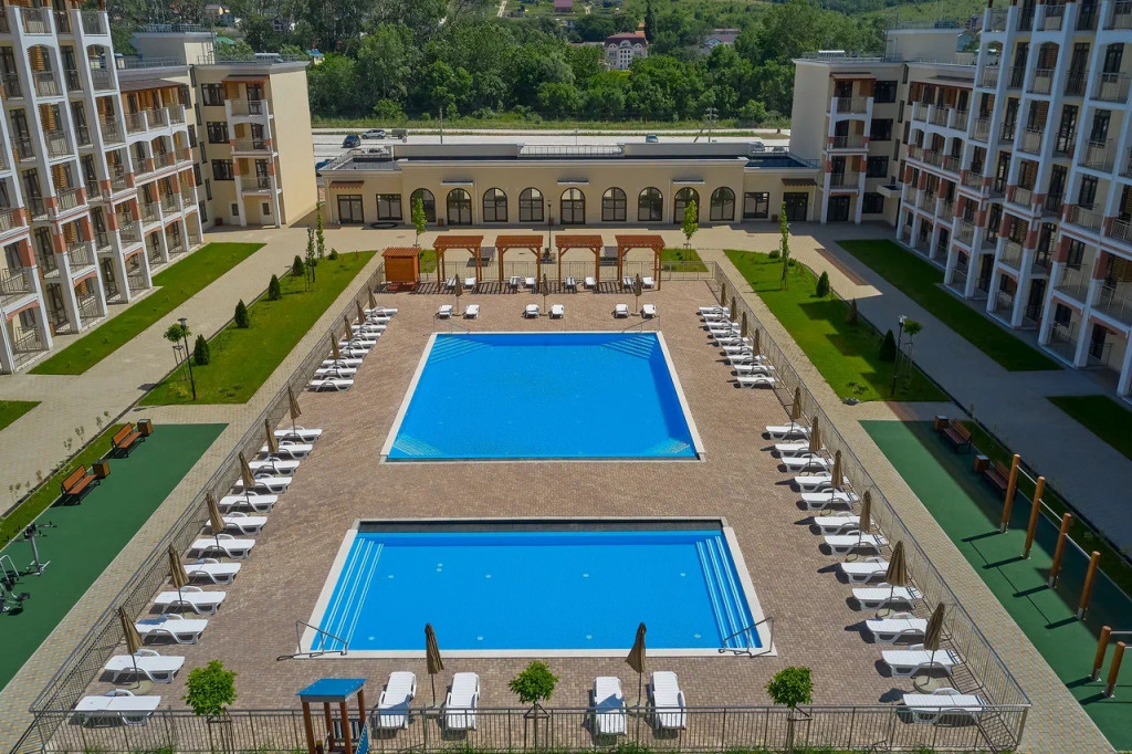 ЖК Кипарис (бывший Холидей Хаус), Сукко