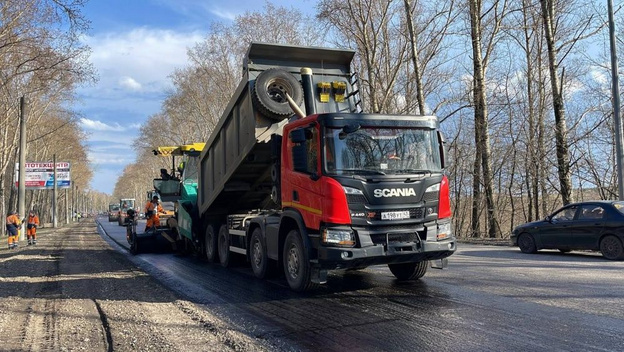    Проезжую начали асфальтировать