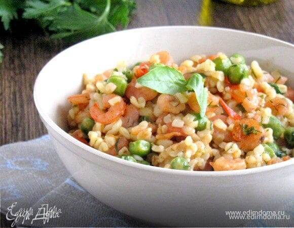 Булгур с креветками и зеленым горошком: ощущаем средиземноморский бриз на собственной кухне