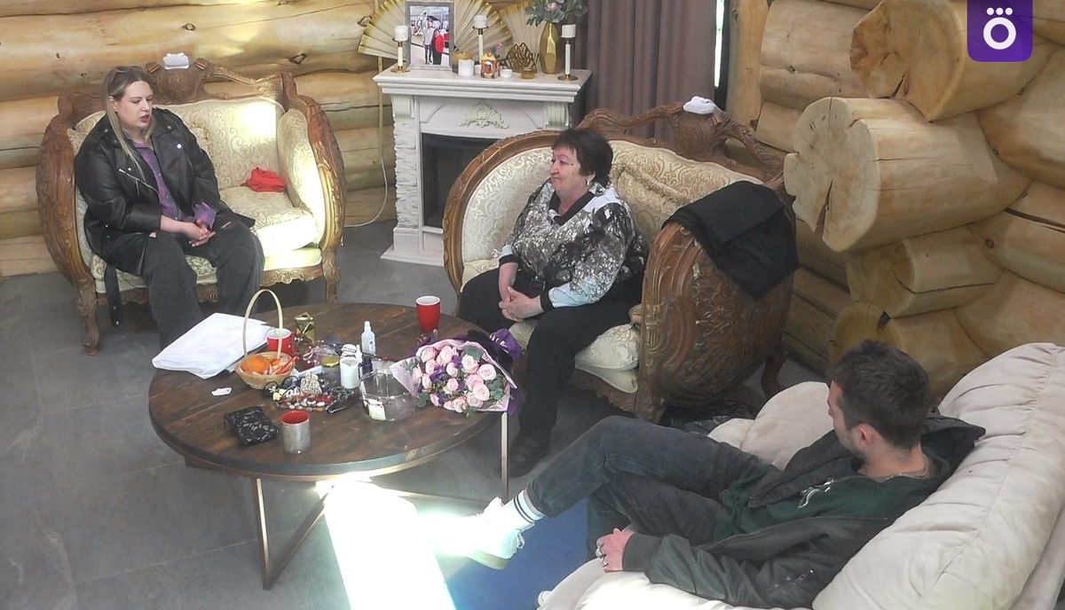 Лена Шлома, Людмила Николаевна, Вадим Ползовы (фото из эфира на «Okko»)