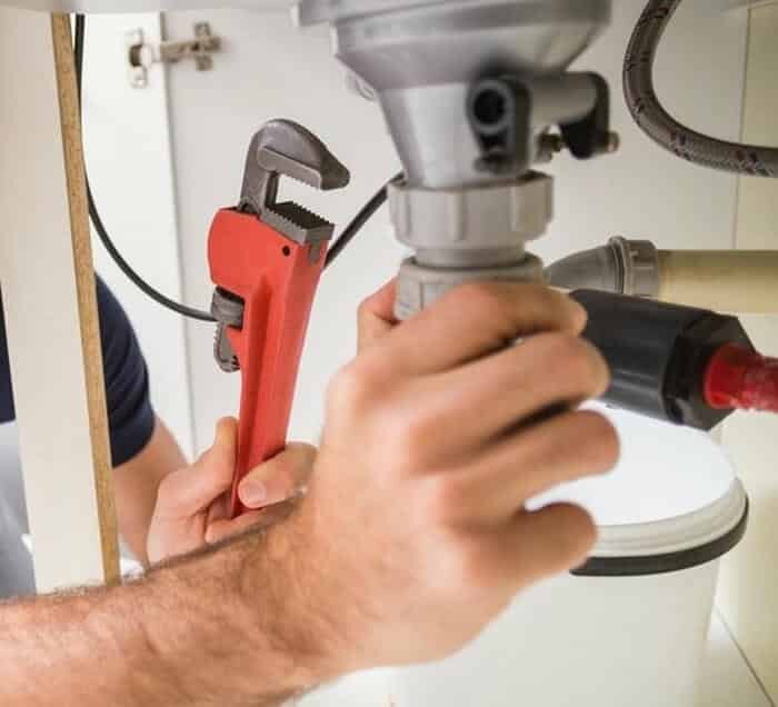 Сантехник на дом: плюсы вызова профессионала