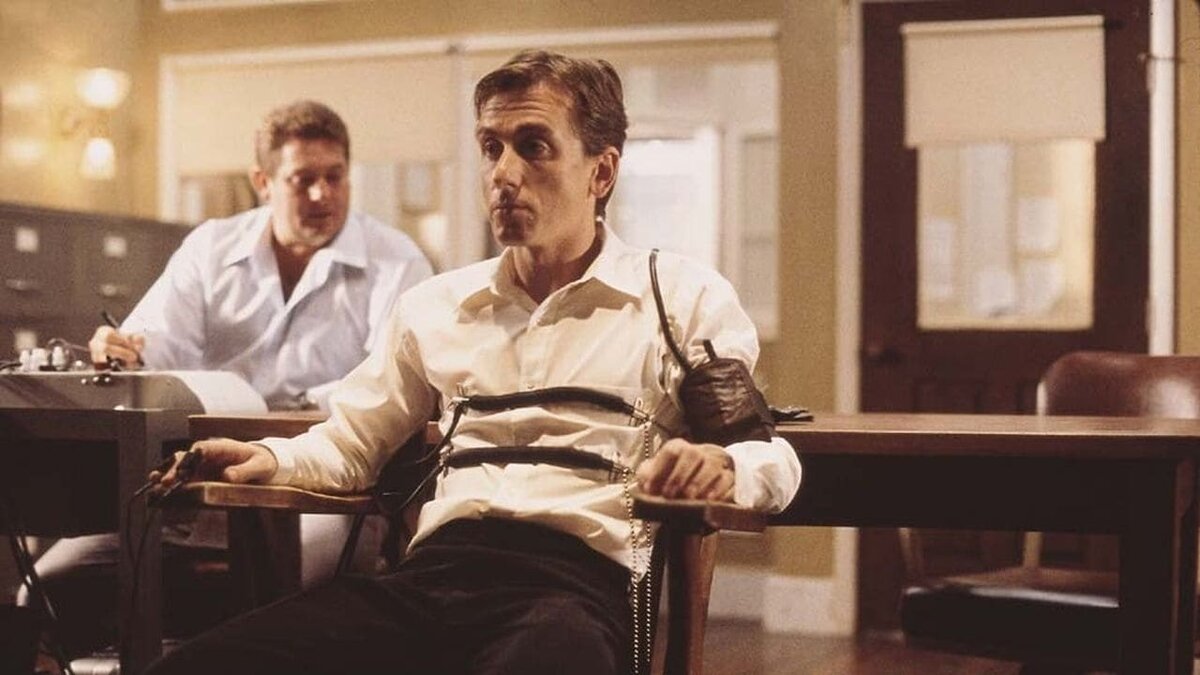 Кадр из фильма «Детектор лжи» (1997)