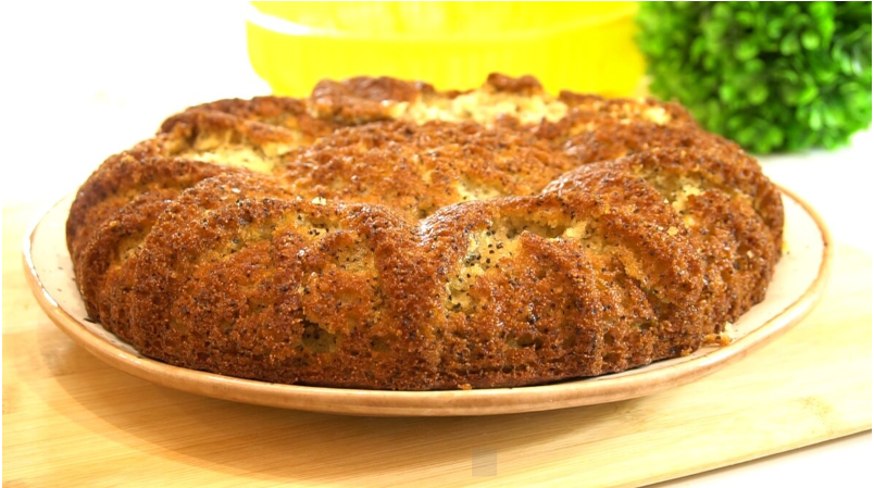 Кекс на кефире под названием "Три стакана". Рецепт легко запоминается, легко готовится