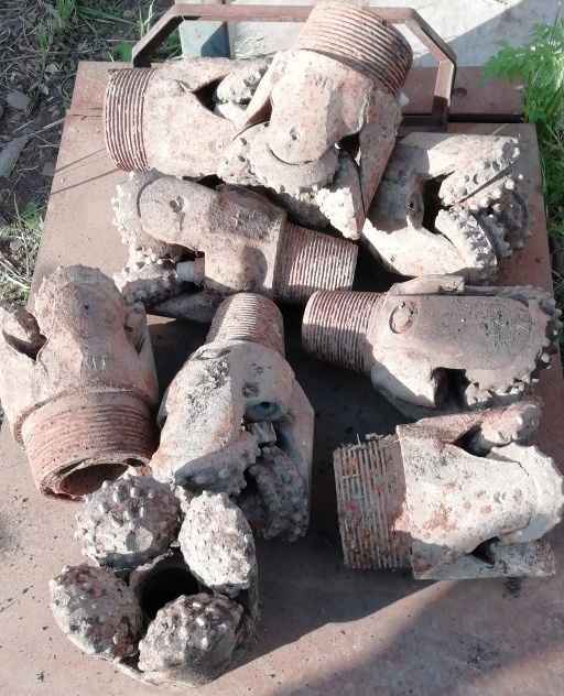 Долото Буровое .