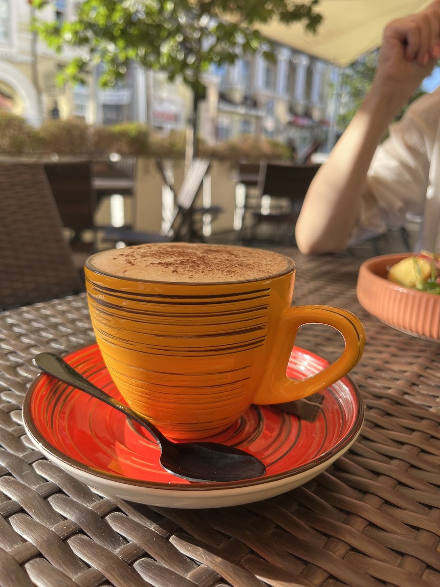 У меня это чашечка любимого капучино. Фото автора