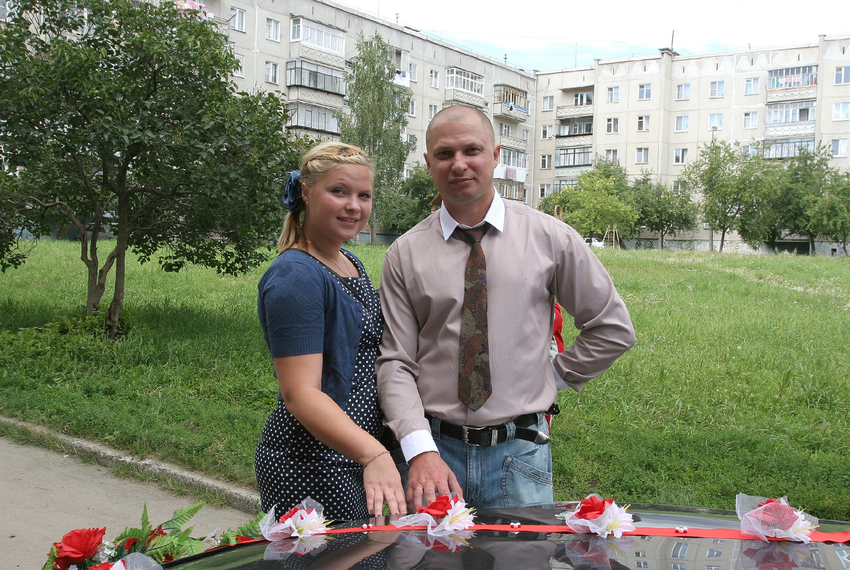 Брат с дочкой на моей свадьбе. 2011 год.