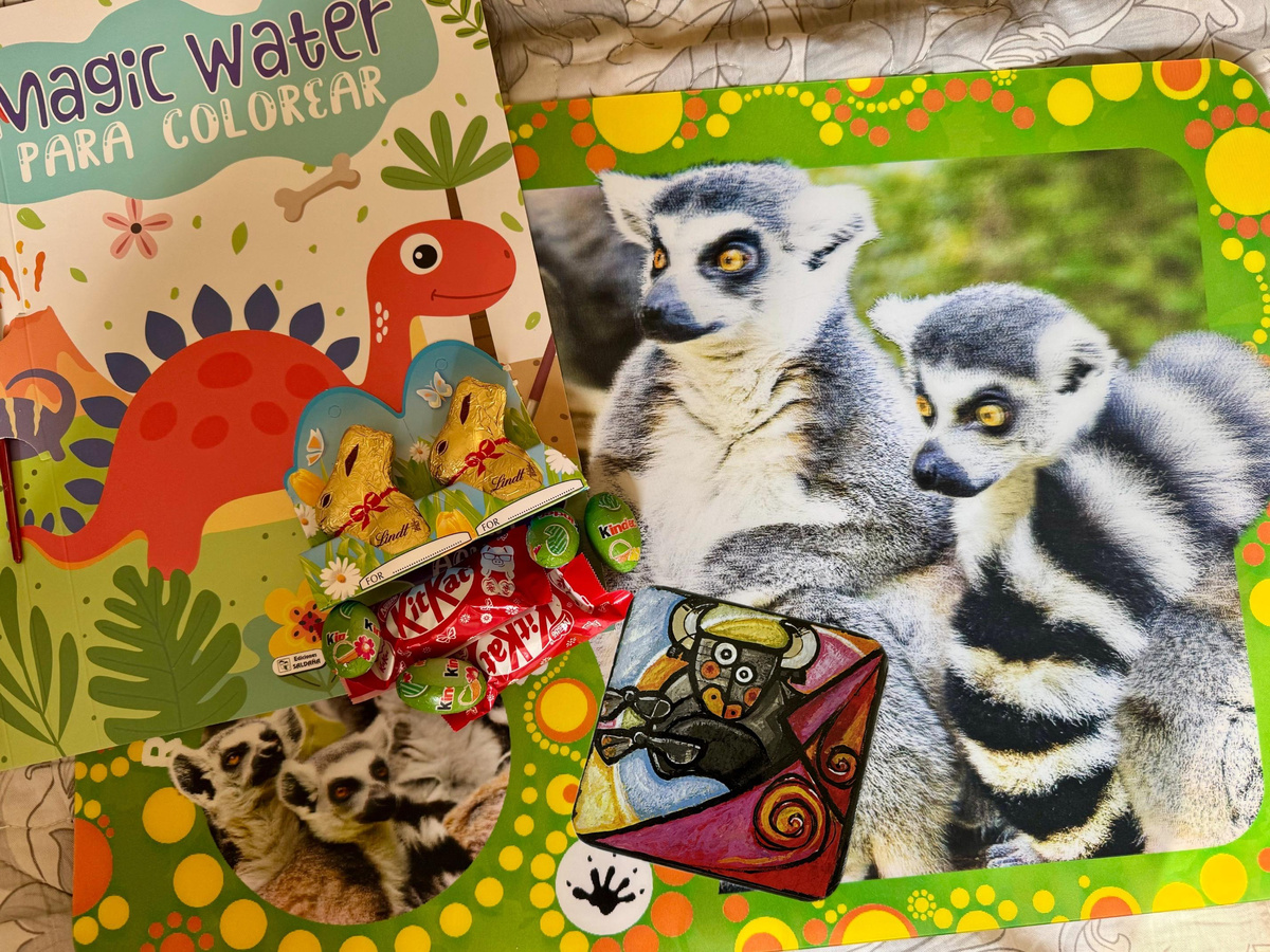 Как и обещала - шоколад, ну и немного детского, и непременно динозаврики