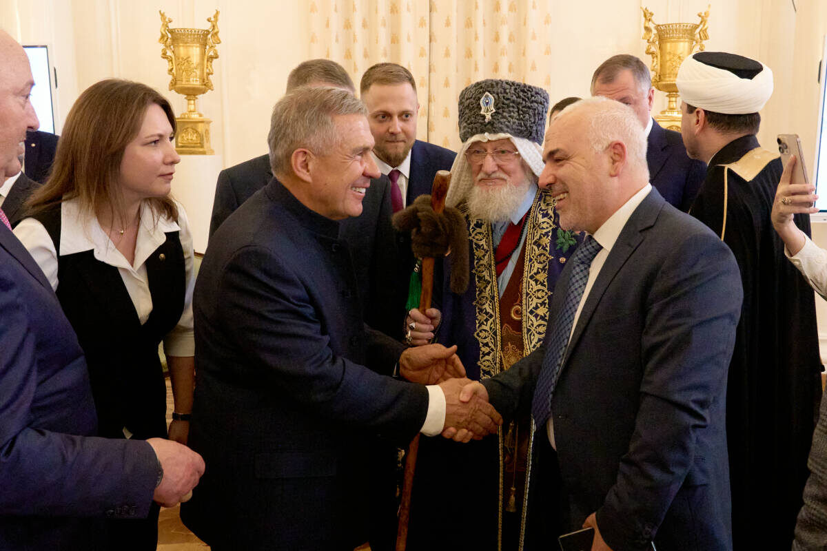 Рустам Минниханов официально через послов пригласил страны исламского содружества принять участие в предстоящем в мае XVI Международном экономическом форуме «Россия – Исламский мир: KazanForum»Фото: rais.tatarstan.ru