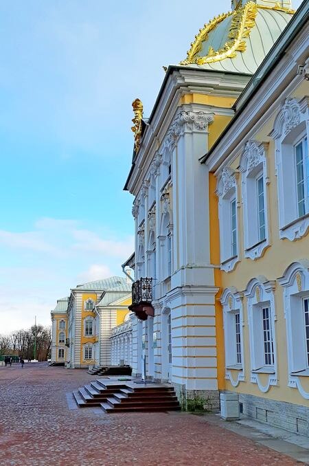 Верхняя терраса у Большого Петергофского дворца /фото из личного архива, 2020/