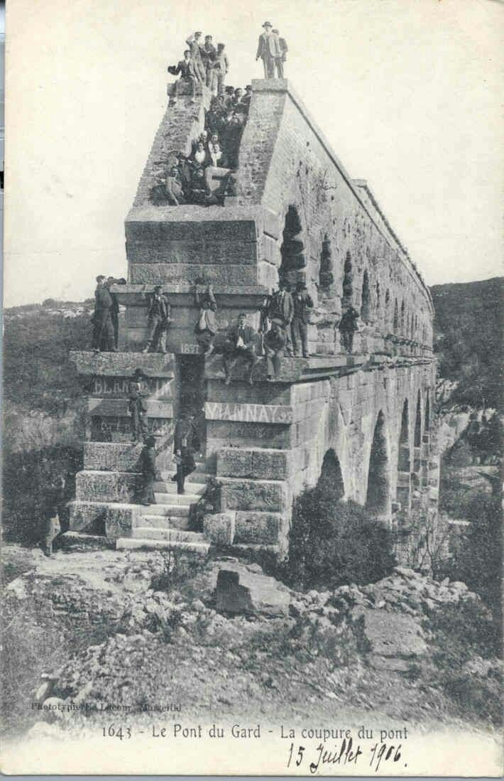 Фото 1906 года акведука Пон-Дю-Гар во Франции