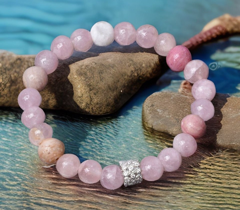 Розовый кварц, солнечный камень, родонит - можно заказать в телеграм-канале