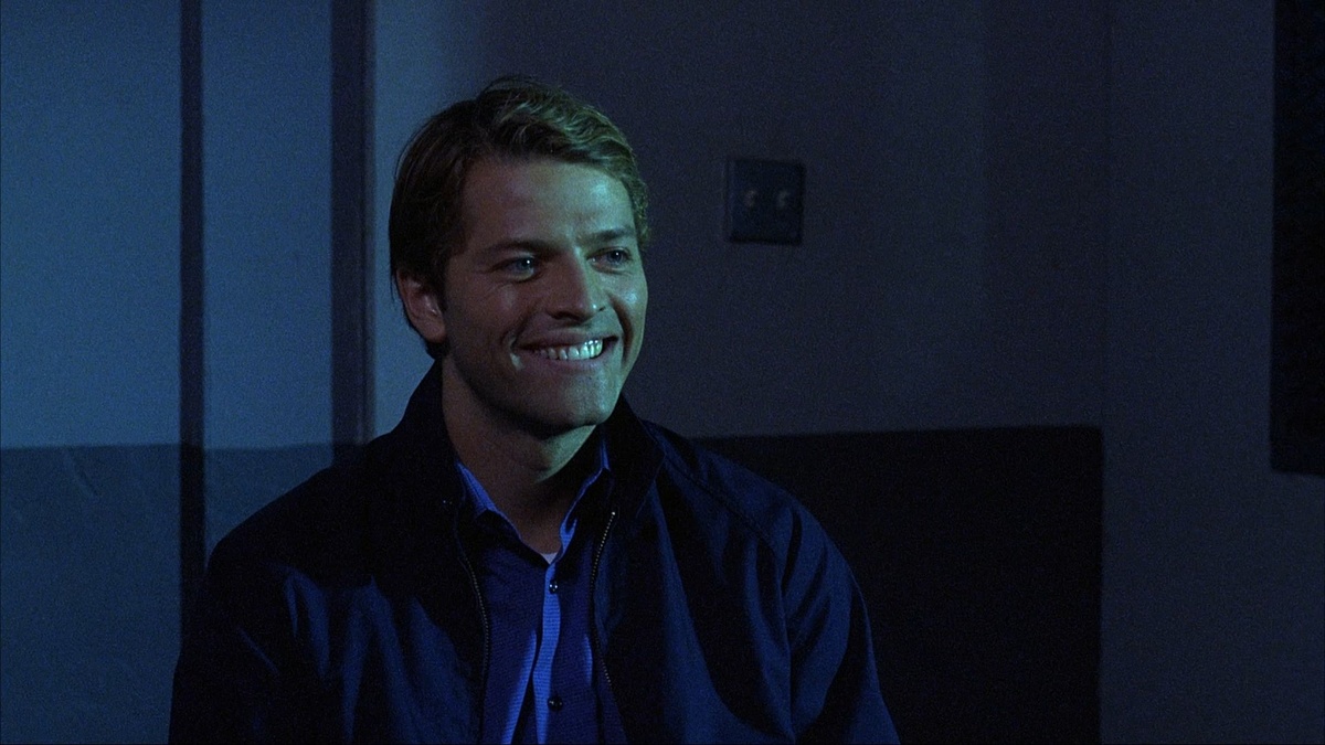 Миша Коллинз жалеет о своём участии в съёмках. Особенно после того, как он пообщался с одной и выживших жертв Бернардо. Теперь он агитирует своих фанатов не смотреть это кино.