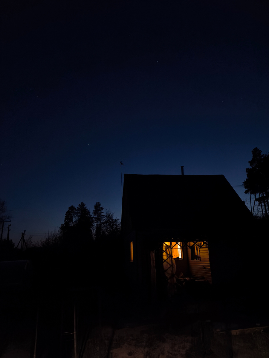 Фото автора. Заезды на ночном небе.