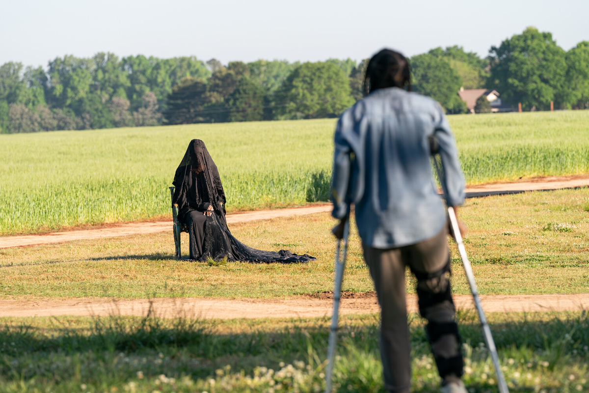 «Женщина во дворе» как тревожная баллада о потере и борьбе с депрессией