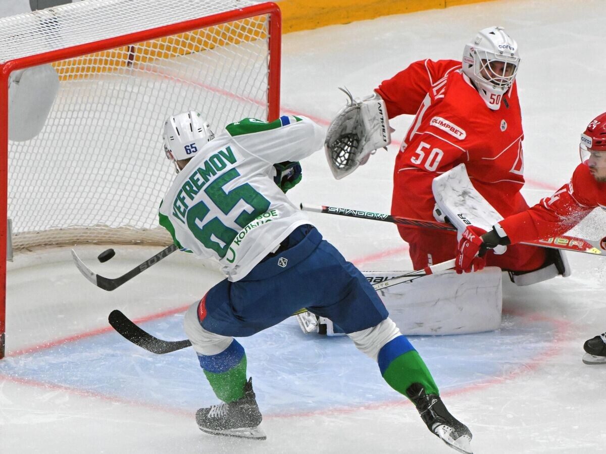    Игрок "Салавата Юлаева" Владислав Ефремов © РИА Новости / Сергей Гунеев